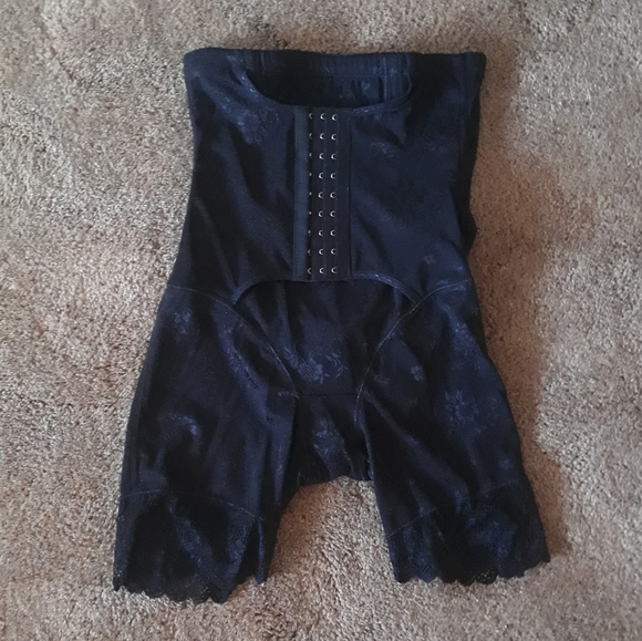 Tummy Control Body Shaper Lace Shorts - Picture 2 of 5